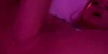 Tameeka - dildo solo