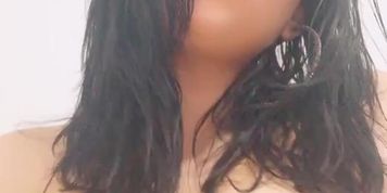 I love to play with my boobs!!!