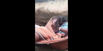 Kochi Mallu Bhabhi Outdoor Sex Mms Blowjob Aur Boob Suck Ki