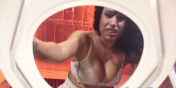Smoking femdom pissing in pantyhose