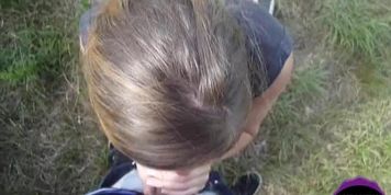 Oblig&eacute; de s'arr&ecirc;ter pour la baiser en pleine nature