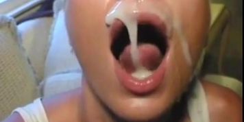 Wanking-off p Hennes 41 Cumplay svenska par