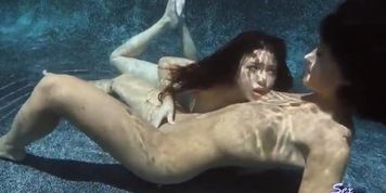 I Touch You, You Touch Me (Daisy Haze, Hard Body, Kelly Diamond)