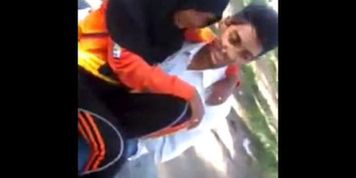 malay- awek tudung hijab bermesraan - video 1