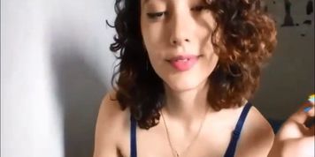 Brunette Curlz Beauty Sexy Hot Body T&A Flash Dance & Smoke