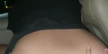 Big booty Latina rides me in the backseat of my car