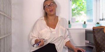 Wankitnow 20 10 05 Beth Wanking In The Office Girls Get Fucked Video
