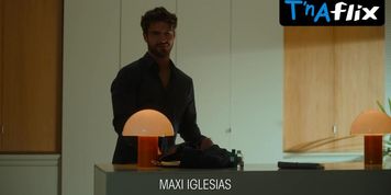 Diana Gomez Breasts Scene  in Valeria