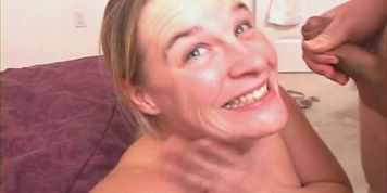 TAMPA BUKKAKE - Amateur Blonde Fucked in Spare Bedroom (Dirty D)