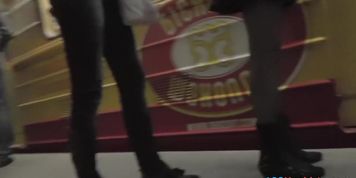 Sexy gal flashed upskirt on the stairs