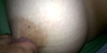 comiendo un rico melon