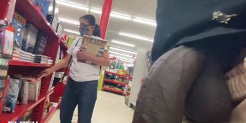 Young asiain chick admires my cock