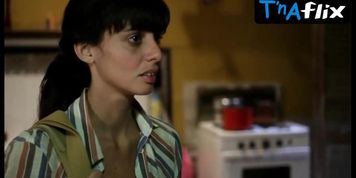 Olivia Manrufo Breasts Scene  in Giraffes