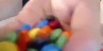 Watch this sexy babe with big hot round boobs teasing her viewers on cam
