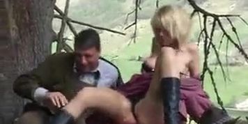 MILF loves anal sex in the mountain