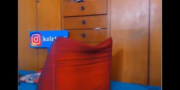MILF hace squirting pu&iuml;&iquest;&frac12;o y follada por una m&iuml;&iquest;&frac12;quina en su culo