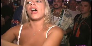 Public Flashing Fingering & Pussy Eating At Fantasy Fest