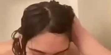 lilpeachbutt69 shower blowjob