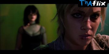 Michelle Trachtenberg Sexy Scene  in The Scribbler