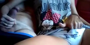 mina gozando
