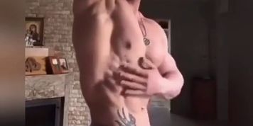 Hot ukrainian bodybuilder posing