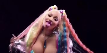 6ix9ine Trolls but only Nicki Minaj parts shakes boob and ass 