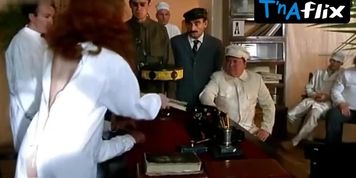 Amaliya Mordvinova Breasts Scene  in Rokovyye Yaytsa