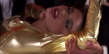 Celebnakedness emily ratajkowski nude with big breasts photoshoot