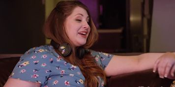 Gorgeous chubby babes licks pussies until orgasms (Estella Bathory, Mischievous Kitty)