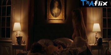 Maripier Morin Lesbian,  Butt Scene  in Arlette