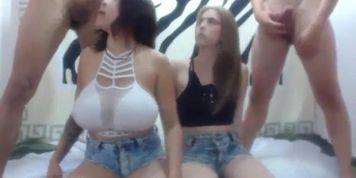 bueno las dos con su novio