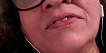Mi vecina  caliente llam&aacute;ndome por videochat