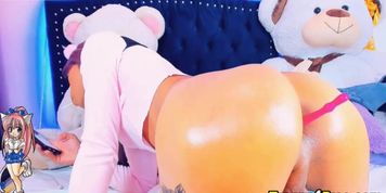 Tranny Screw Her Ass With Dildo