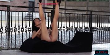 _perfect+ass+petite+brunette+babe+sapphira+striptease+in+public+for_1080p