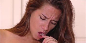 Bridget Bond Fingers and Orgasms (Cassidy Klein)