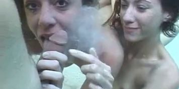 sex underwater 3 some