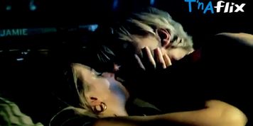 Saskia Troccoli Breasts Scene  in Feestje