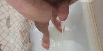 Peeing in a shower on my feet