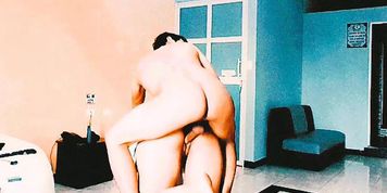 ME FOLLO A UNA MILF NALGONA, CULO GRANDE, video CASERO AMATEUR REAL.