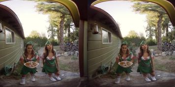 Moore&Alaina VR Selling Cookies