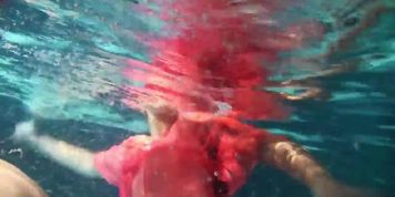 Lesbians And Solo Girls Make Out Underwater