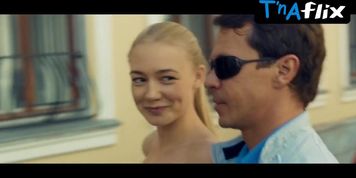 Oksana Akinshina Sexy Scene  in Superbobrovy