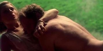 Vera Fischer Breasts,  Bush Scene  in I Love You