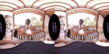 VirtualRealTrans.com - Massage a trois