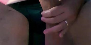 Very sloppy blowjob: Slut MILF Rosalie is gagging & choking on two huge bi cocks.