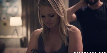 Stepdad Fucks His Stepdaughter From Behind Like A Lil Slut