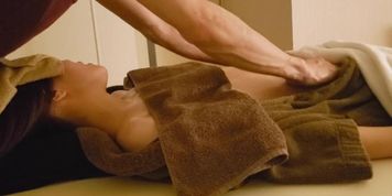 JAPANESE AROMA OIL MASSAGE 12