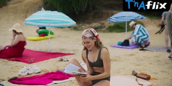 Elizaveta Shakira Bikini Scene  in Razocharovannye