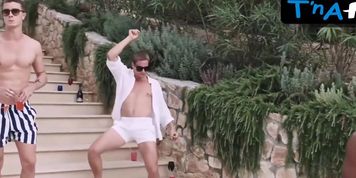 Euridice Axen Bikini Scene  in Loro 1