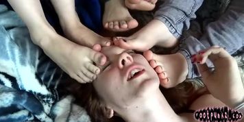 zine feet (upload & share)